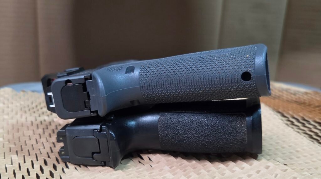 Glock 48 top and P365XL bottom.
Showing Grip comparison